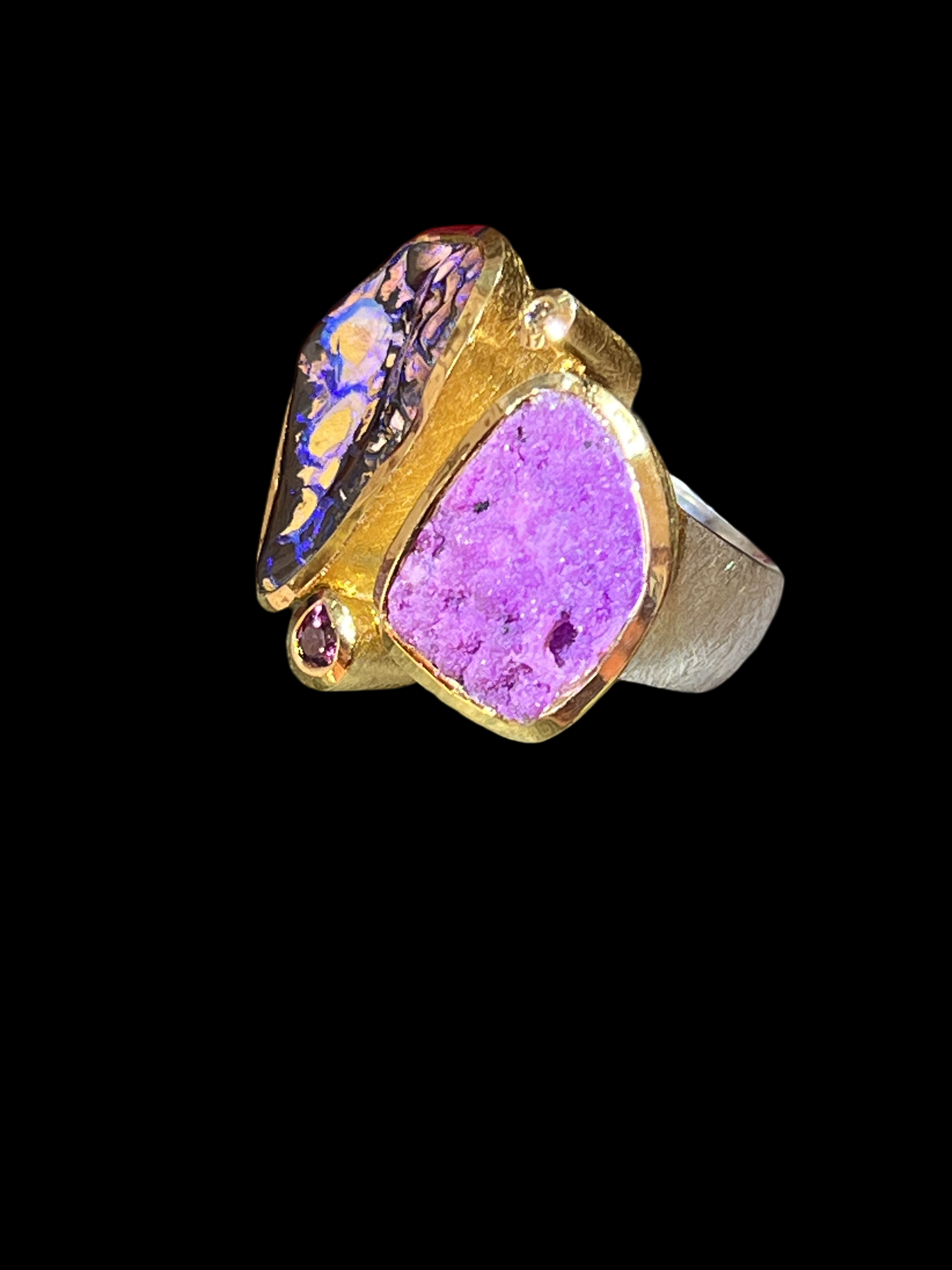 Ring mit Opal, Calcit und Turmalin "Magie"