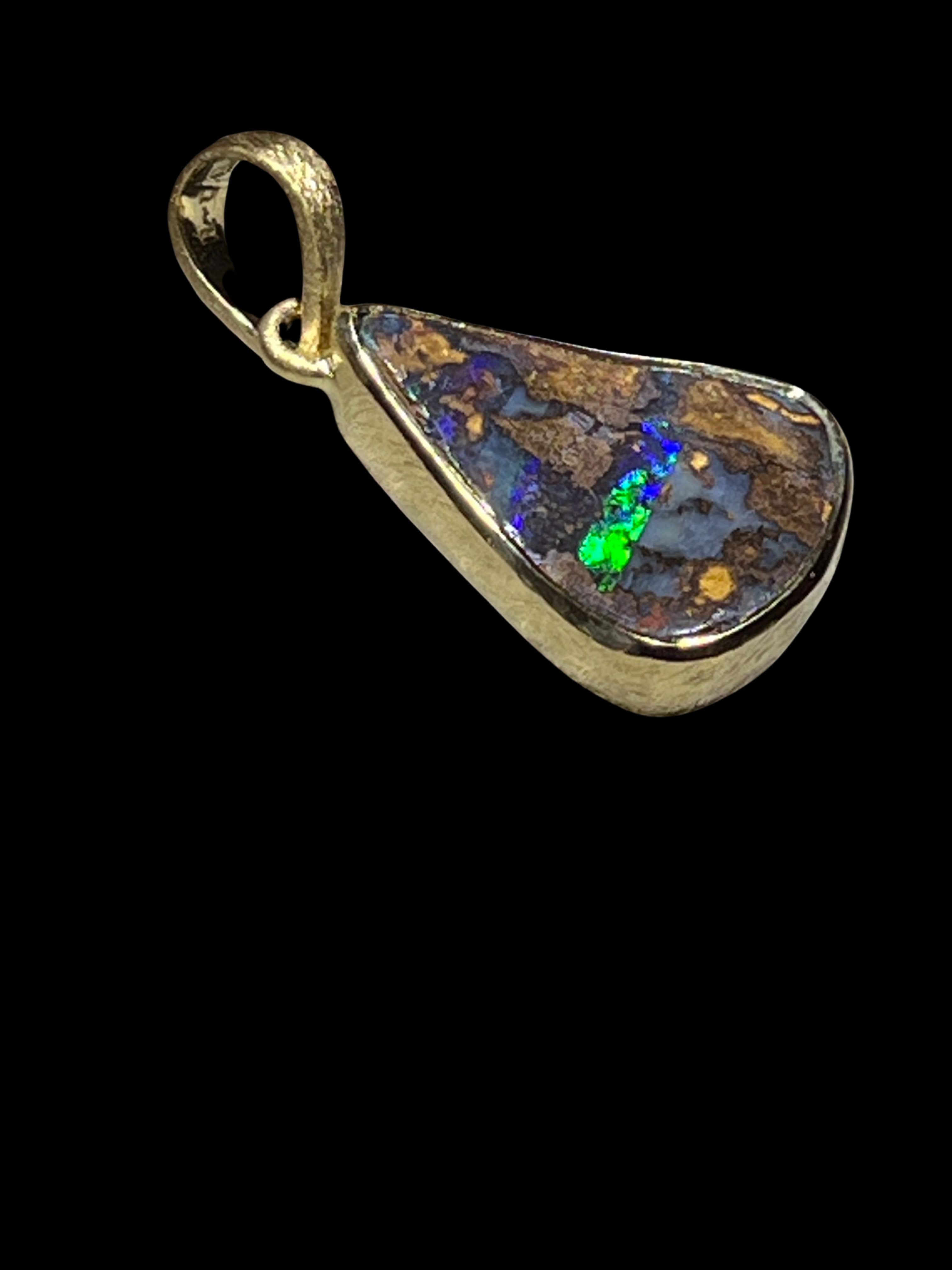 Boulder Opal Kettenanhänger in Silber 18Kt Gold plattiert