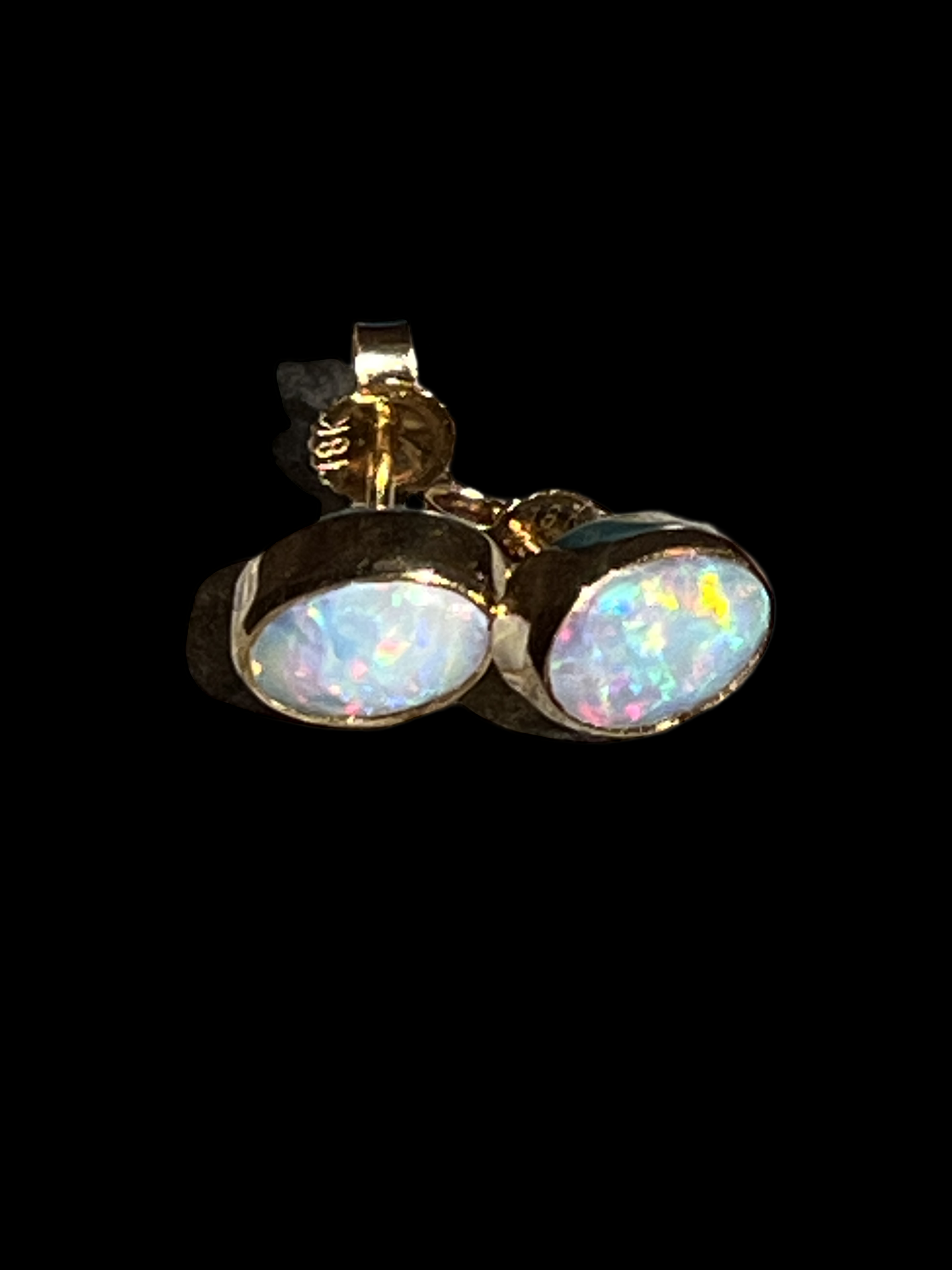 Gold Edelopal Ohrstecker in 18 Kt Gelbgold